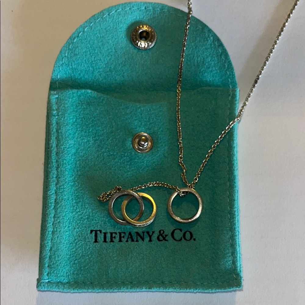 Tiffany & Co. interlocking circles pendant